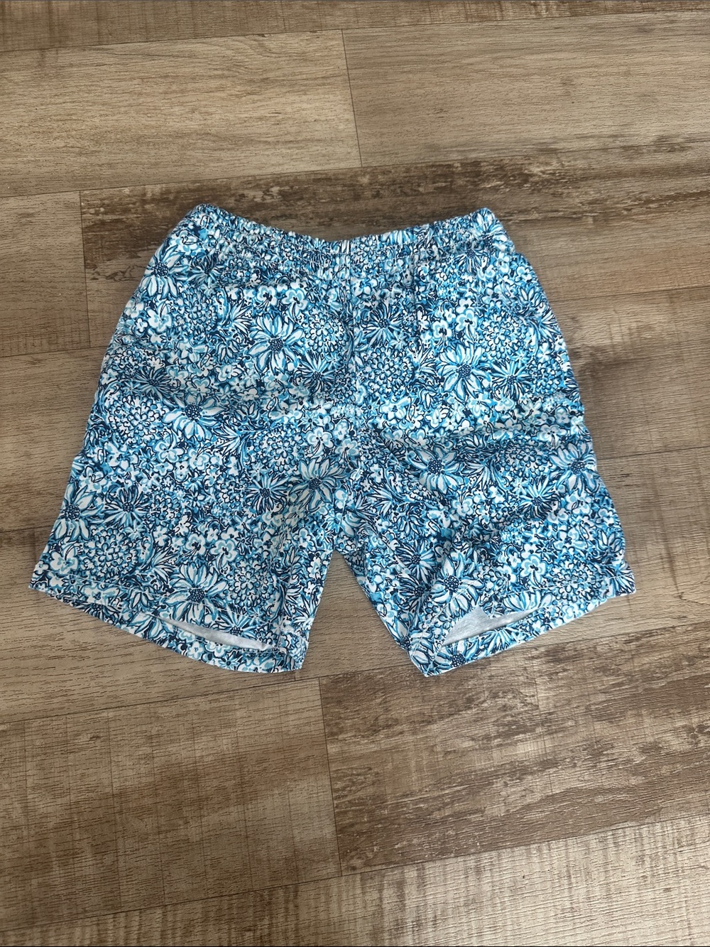 Lilly Pulitzer Blue Floral Kids shorts